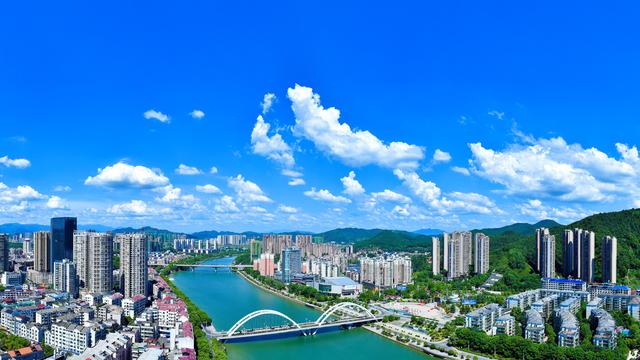 走進縣城看發(fā)展丨湖南瀏陽：千年古邑歌中潤 一河詩畫福滿城