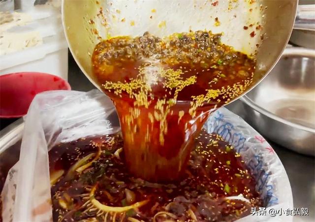成都冒菜界的“天花板”，20年不掛招牌不起名，一天只賣3小時