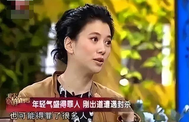 5位一眼萬年的短發(fā)美女，年輕時個個美到窒息，今有人網(wǎng)上求工作"