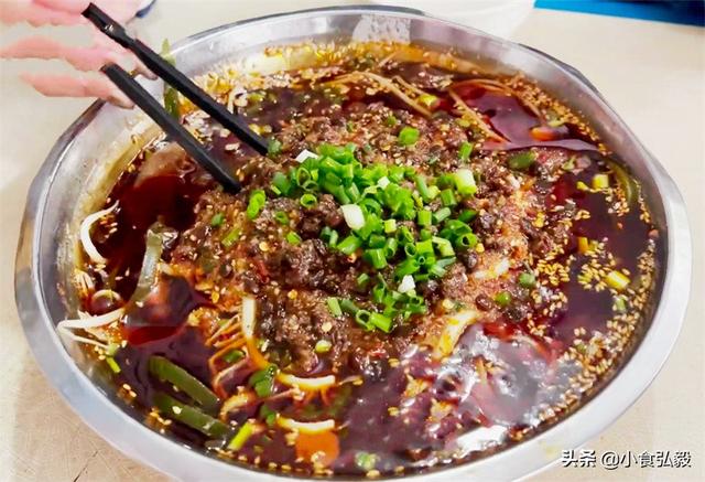 成都冒菜界的“天花板”，20年不掛招牌不起名，一天只賣3小時