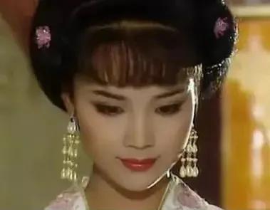 小姑娘取名：溫婉。我寫了幾個名字，朋友立馬改名