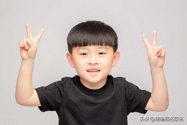 詩(shī)經(jīng)中的寶寶小名，具有濃濃的古風(fēng)韻味，清新唯美，文雅又大氣