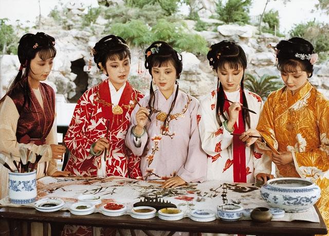 聯(lián)姻、做妾、童養(yǎng)媳！養(yǎng)女身份太尷尬，林黛玉險些成為秦可卿第二