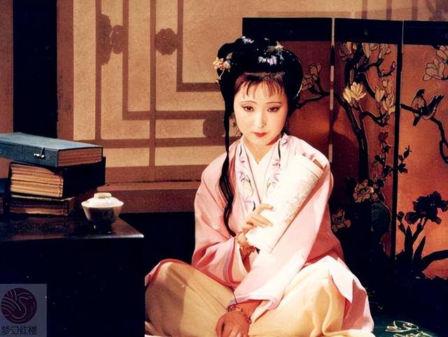 聯(lián)姻、做妾、童養(yǎng)媳！養(yǎng)女身份太尷尬，林黛玉險些成為秦可卿第二
