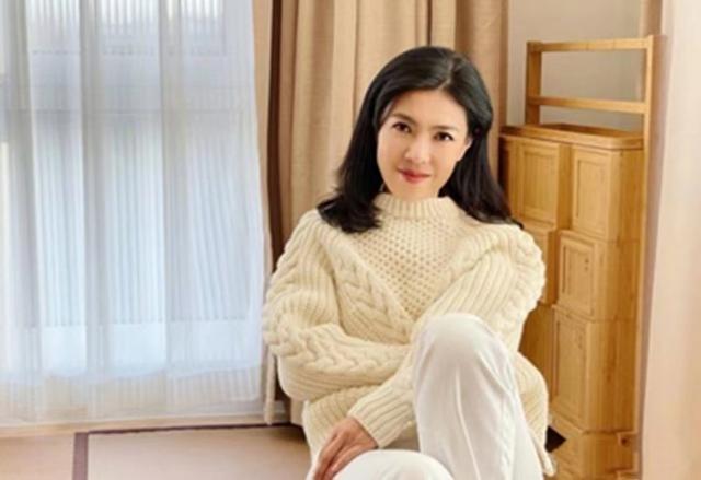 名門痞女洪晃：豪言女人要睡五個男人才夠本，如今已有四次婚姻