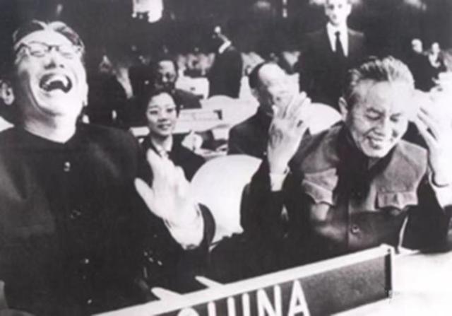 名門痞女洪晃：豪言女人要睡五個男人才夠本，如今已有四次婚姻
