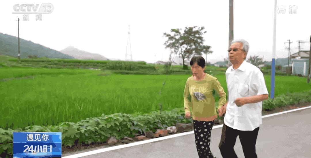愛字的筆畫順序怎么寫的愛字筆順怎么寫字