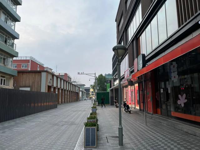 便利店起家，昂貴夜店“平替”，天堂超市為什么能吸引年輕人？