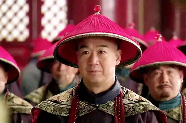泰山上的“蟲(chóng)二”二字，日本人苦心研究十年，卻被郭沫若一語(yǔ)道破