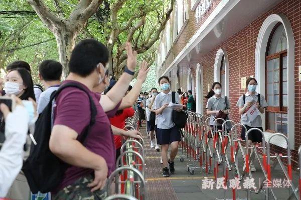 臨考前，這位考生所在的小區(qū)突然封控了……