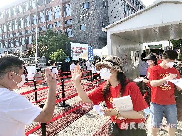 臨考前，這位考生所在的小區(qū)突然封控了……