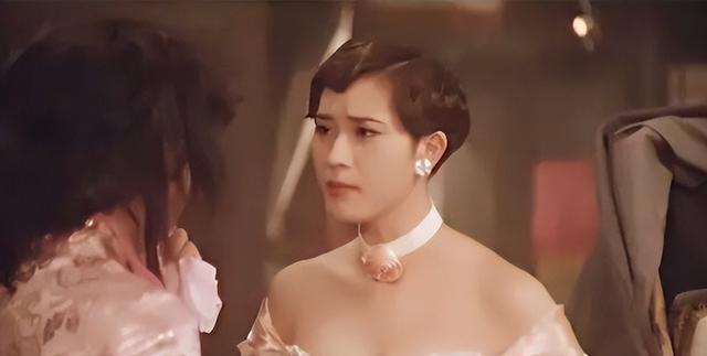 5位一眼萬年的短發(fā)美女，年輕時個個美到窒息，今有人網(wǎng)上求工作"
