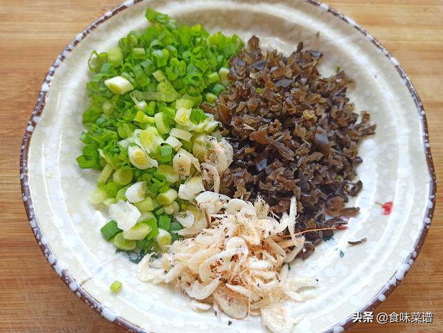 明天頭伏第一天，把這5種餃子餡端上桌，時(shí)令性強(qiáng)，鮮嫩營(yíng)養(yǎng)多汁