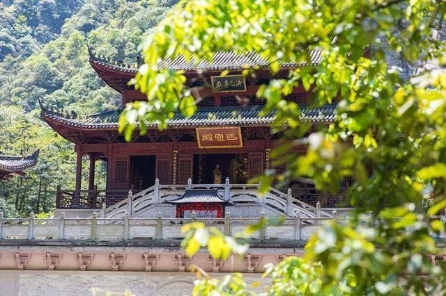 我有一家餐廳，取名葉秦歌