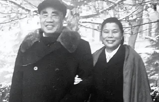 趙力平多次拒絕朱德兒子求愛，賀龍問其原因，趙力平：他家官太大