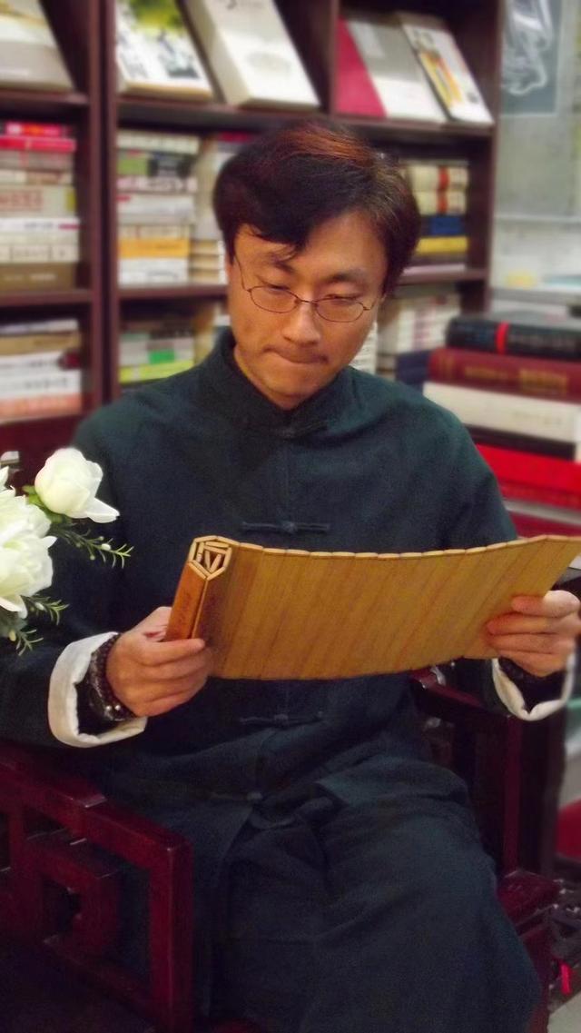 中華姓氏研究院院長馮志亮談解析魏姓三大來源：隗姓、姬姓、羋姓