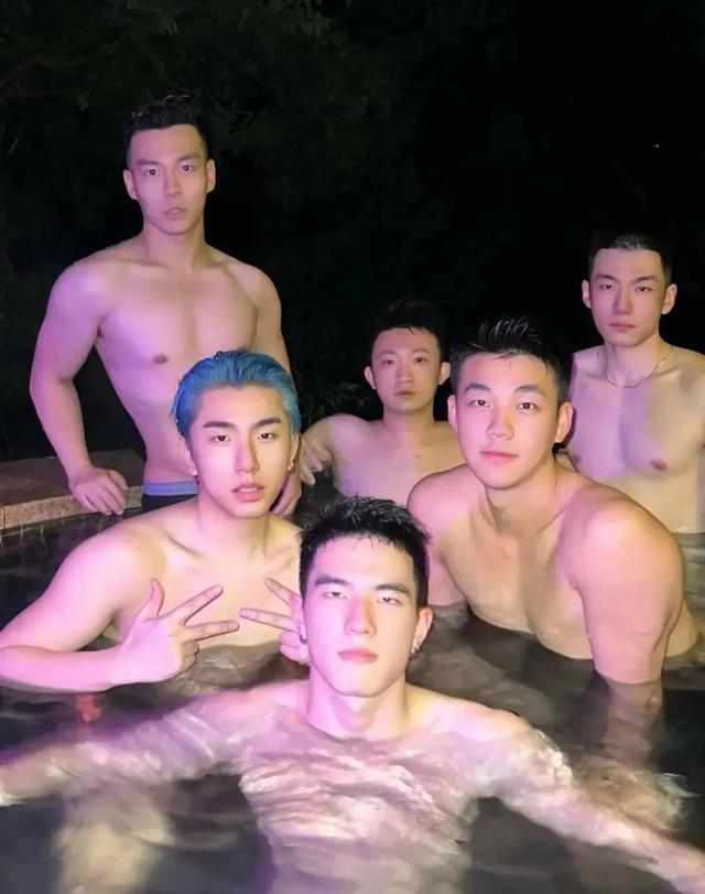 這幾個小哥哥，你選擇哪一個呢？