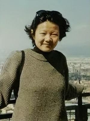 名門痞女洪晃：豪言女人要睡五個男人才夠本，如今已有四次婚姻