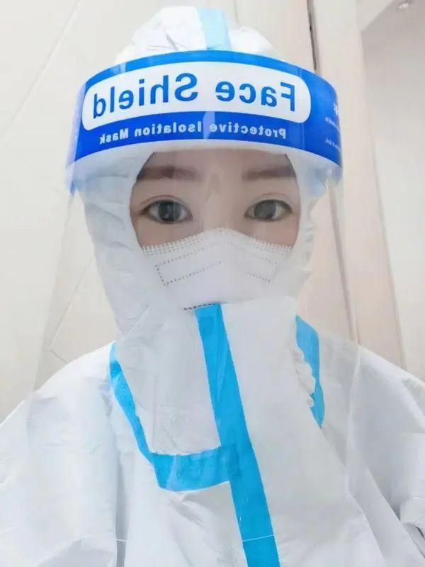 點贊昭通女孩劉曉姣，高鐵上跪地救人半小時