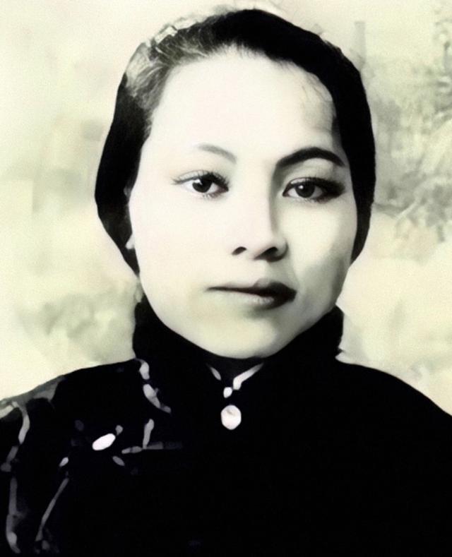925年孫中山病危，堅(jiān)持睡地上還念叨有冰更好，宋慶齡都不知原因"