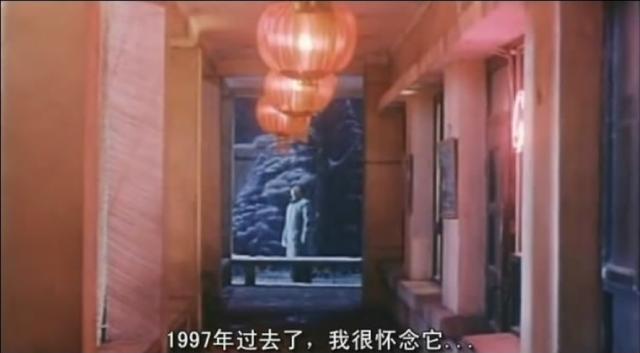 在新詞頻出的當(dāng)下，我們?nèi)绾卫斫饽切┳顬槠胀ǖ脑~語(yǔ)？