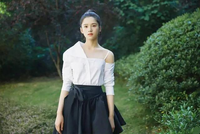 “三湘美女”真的多！這10位湖南籍女星，個個膚白貌美，楚楚動人