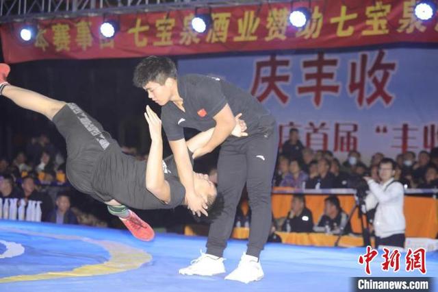 摔跤的跤的成語(yǔ)有哪些？跤的詞語(yǔ)有什么！