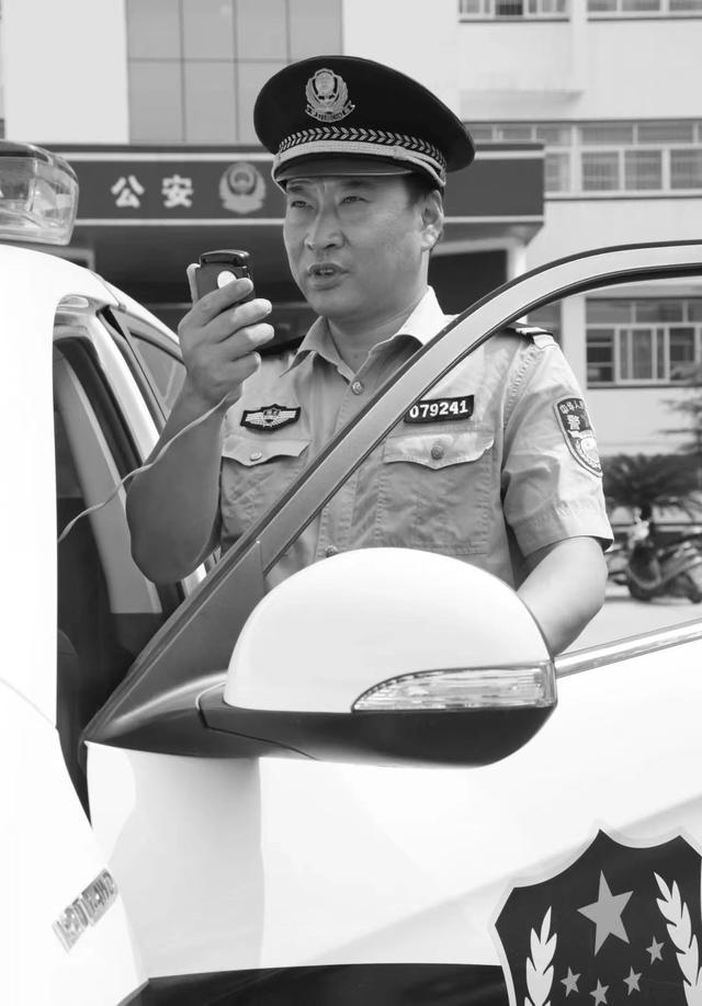 愷和凱哪個(gè)字含義好愷配什么字取名寓意吉利？凱和愷哪個(gè)字含義更好！