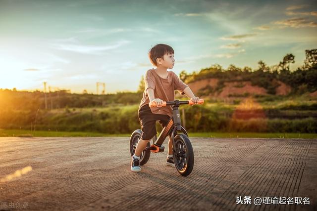 和愷字意思搭配的名字？起名字用愷還是凱！