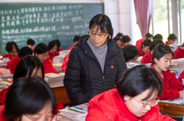 磊字五行屬什么,有什么？晉字五行屬什么！