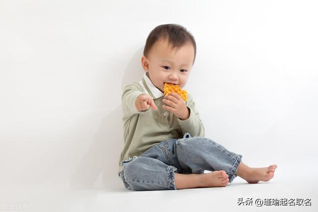 和愷字意思搭配的名字？起名字用愷還是凱！