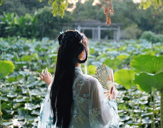 峙字取名寓意及含義女孩？峙字取名寓意及含義是什么！