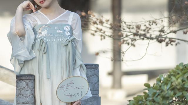 峙字取名寓意及含義女孩？峙字取名寓意及含義是什么！