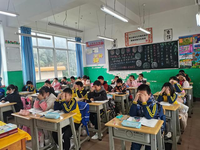 瞳字取名寓意及含義？瞳字取名寓意及含義男孩！