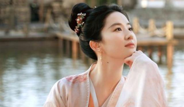 楊姓女孩取名2022虎年？楊姓女孩取名2022虎年100分帶萱！