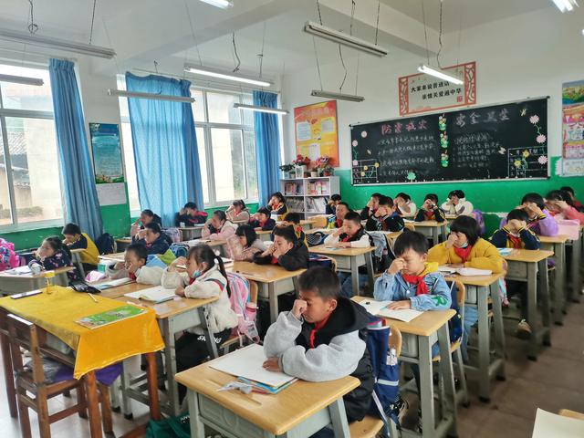 瞳字取名寓意及含義？瞳字取名寓意及含義男孩！
