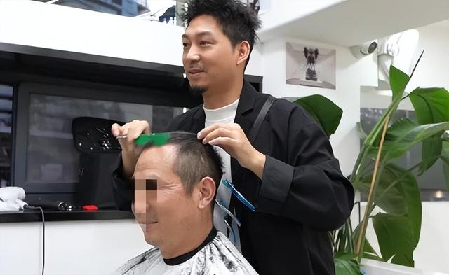 醒目_的意思？醒目中的醒是什么意思！