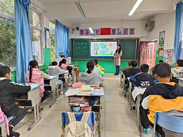 瞳字取名寓意及含義？瞳字取名寓意及含義男孩！
