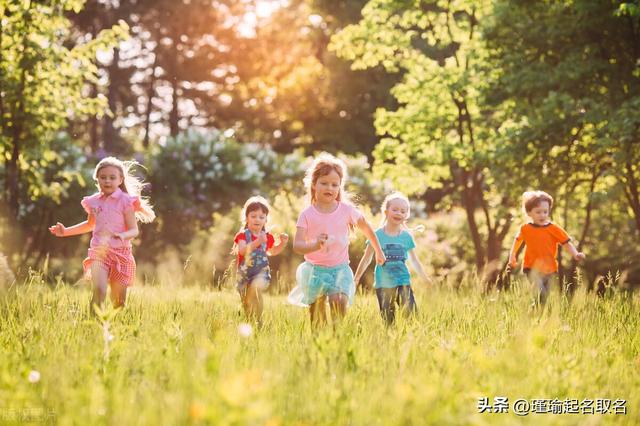 小孩起名字大全免費(fèi)2022年男孩？小孩起名字大全免費(fèi)2022年男孩女孩！