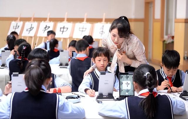 真正的免費起名網(wǎng)？取名字大全免費查詢！