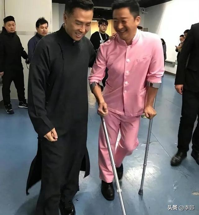 二字大寫怎么寫拼音，二字加一筆