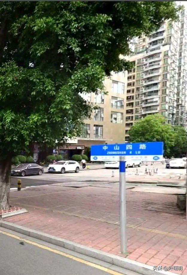 鞋店取名,鞋店取名簡(jiǎn)單大氣點(diǎn)的？